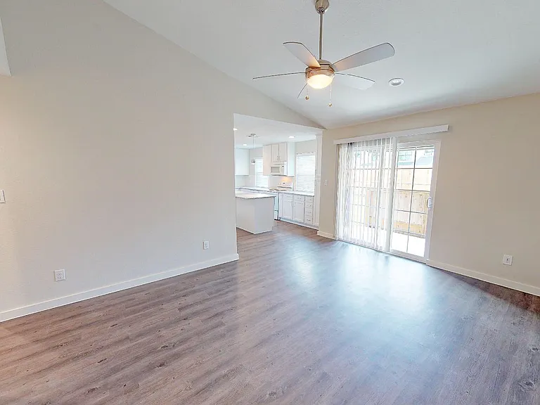Mosswood Apartments — Photo 61
