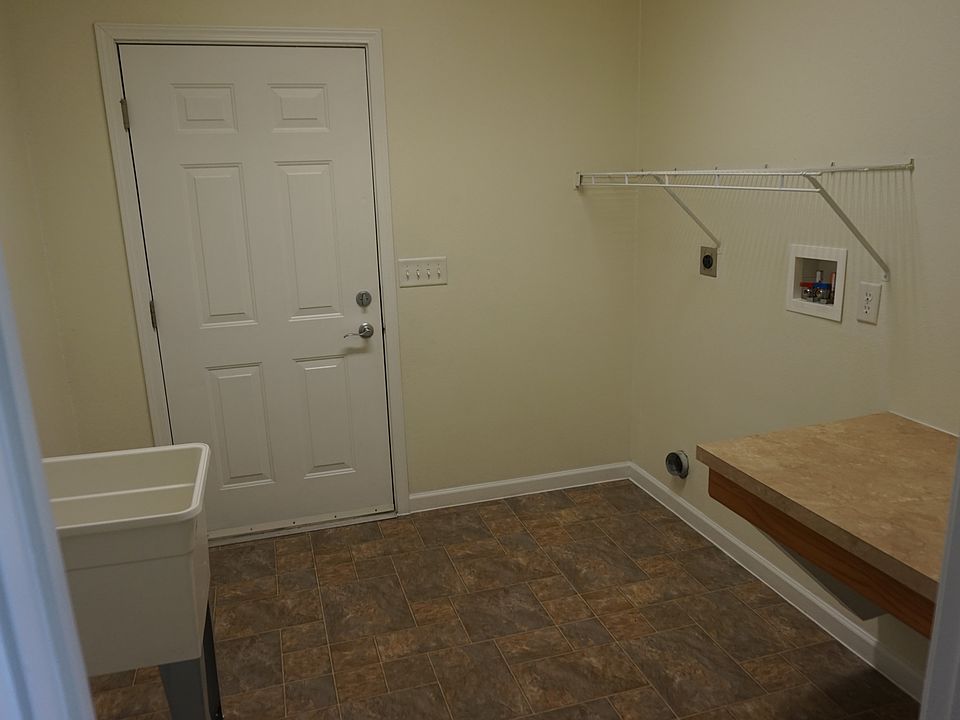 2nd image of 33 Sluga Dr