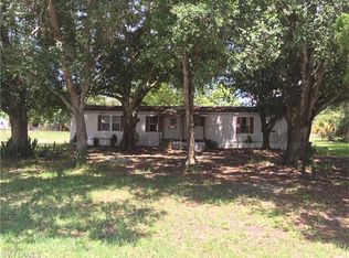 1034 Hobble Ln, Moore Haven, FL 33471