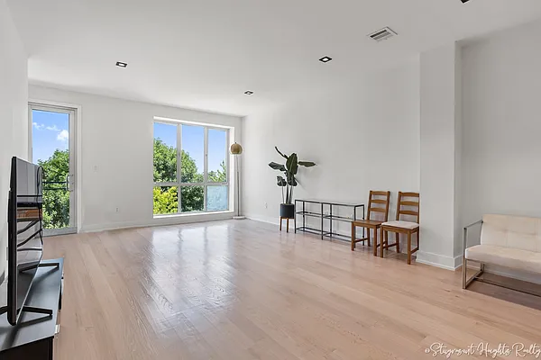 Rented by Stuyvesant Heights Realty Corp | media 3
