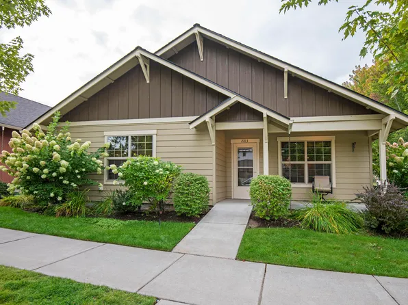 2813 NE Great Horned Pl, Bend, OR 97701