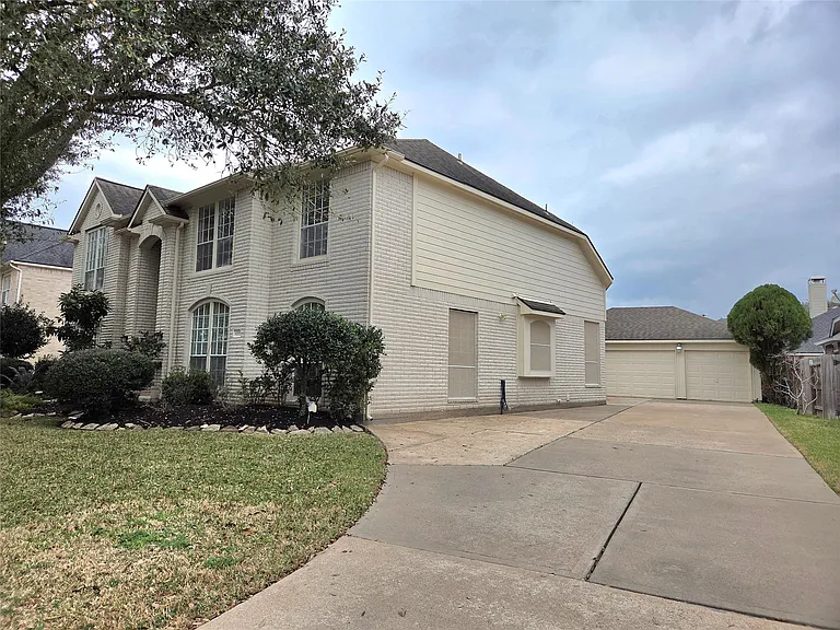 4306 Lakeside Meadow Dr — Photo 2