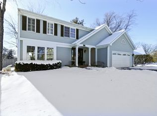 6177 Indian Trail Rd, Gurnee, IL 60031