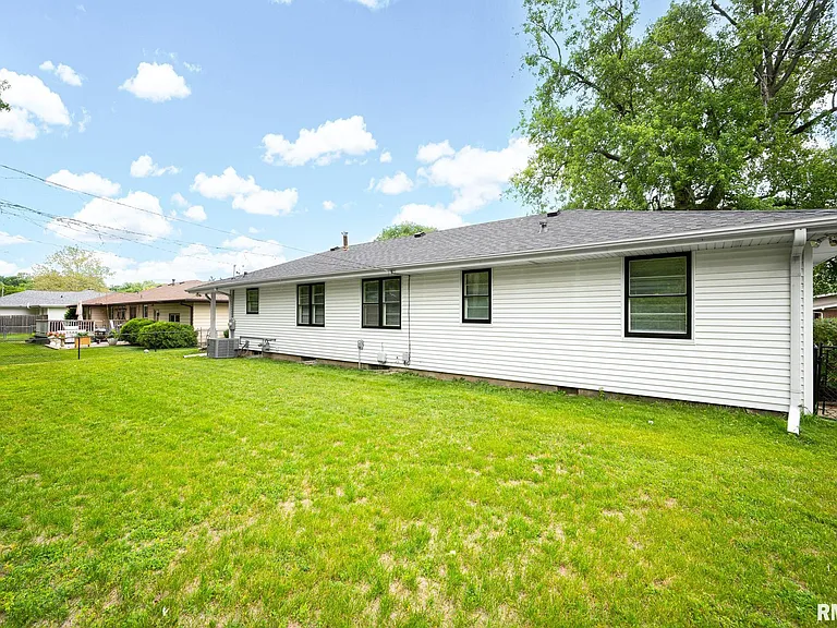 1407 W Sunnyview Dr — Photo 4