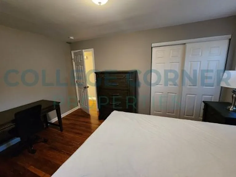 639 S Poplar St #C — Photo 28
