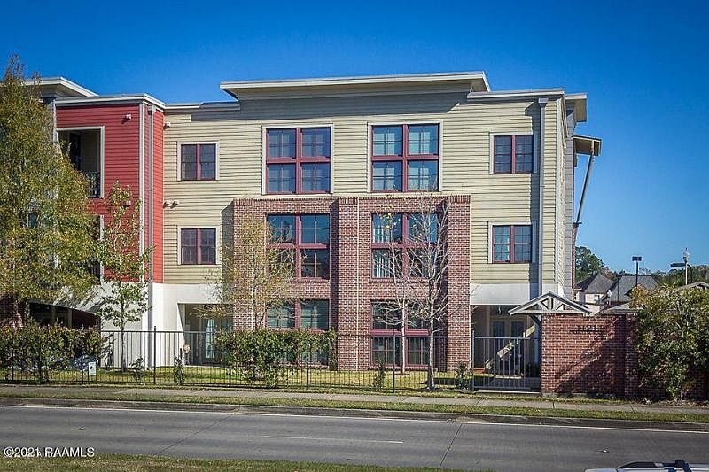 1st image of 1121 Camellia Blvd Unit 301