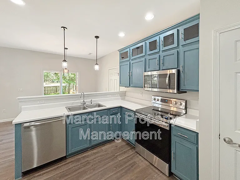 110 Golden Crest Ct — Photo 7
