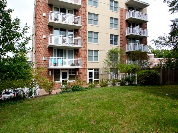 1325 Pierce St #304, Arlington, VA 22209