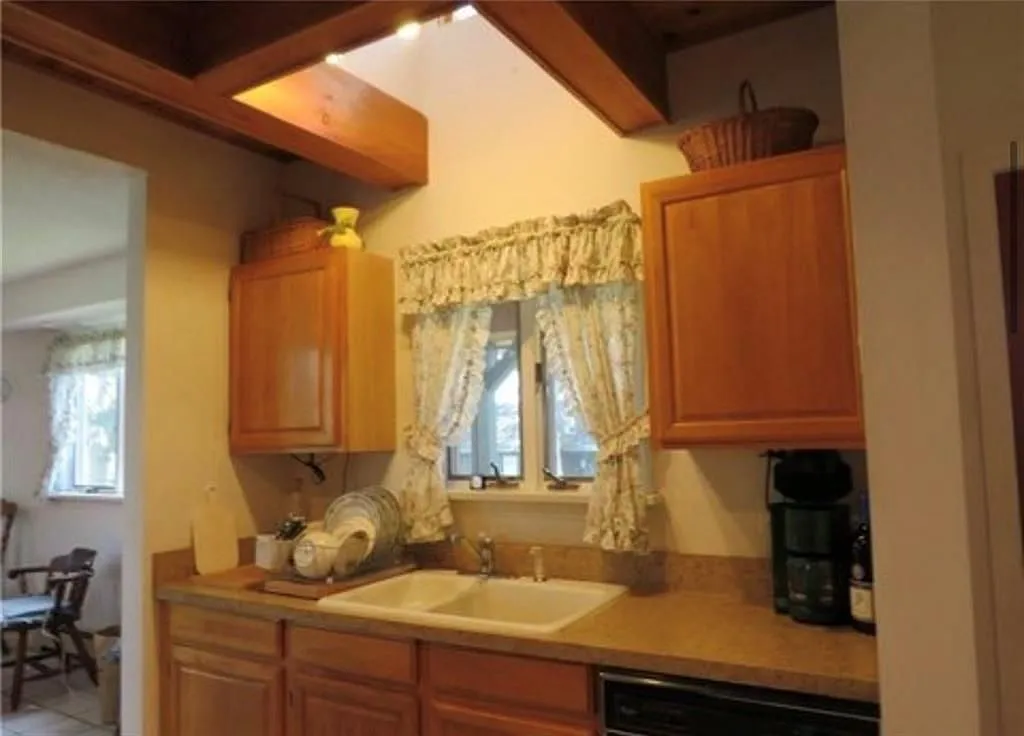 2 bed, 2.0 bath, 1751 sqft, $2,500 — Photo 4
