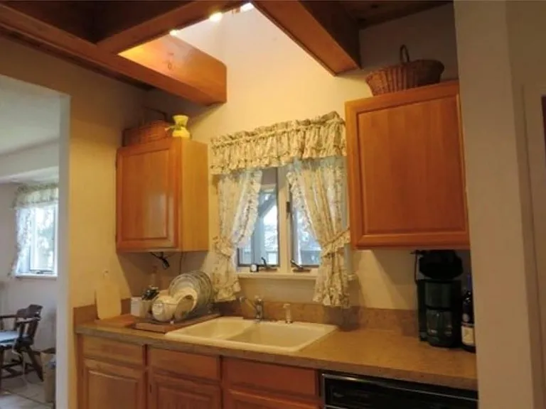 48 Bellevue Ave — Photo 4