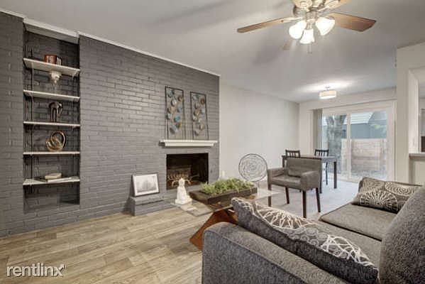 2909 E 51st - Main Living