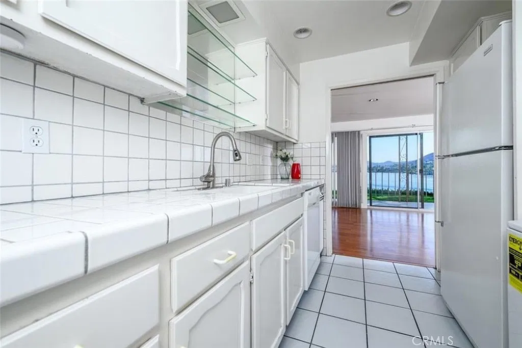 2 bed, 1252 sqft, $2,800 — Photo 4