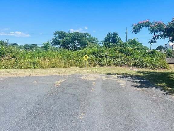 3rd image of 17294 Ross Ln