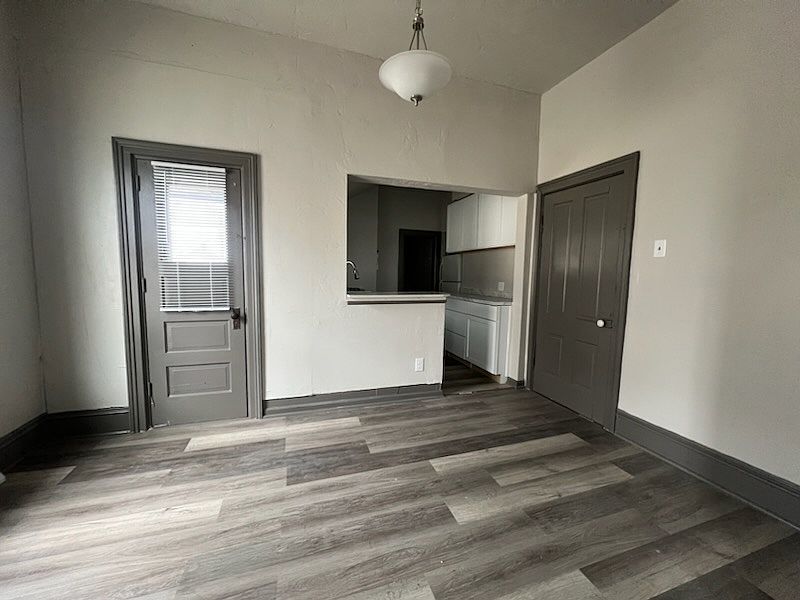 Our new dining room area with a walk in closet, great for a dining area or the option to have barstools on the front between dining room and kitchen