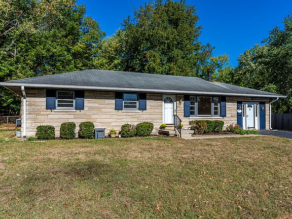 2nd image of 3017 Dartmouth Dr