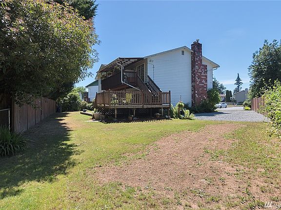 4th image of 4532 127th Pl NE