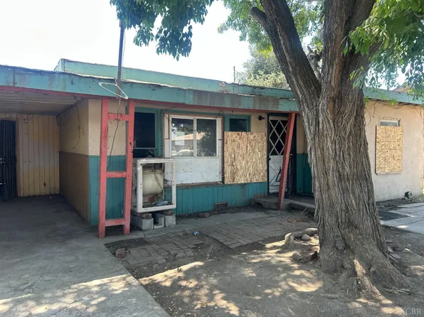14055 Walnut St, Armona, CA 93202
