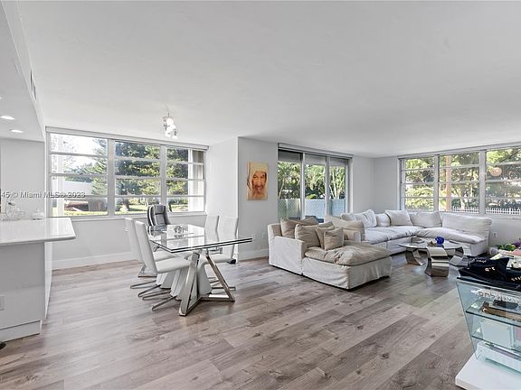 2nd image of 2780 NE 183rd St APT 101