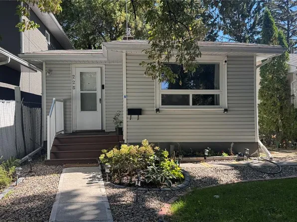 225 Toronto STREET, Regina, SK S4R 1M1