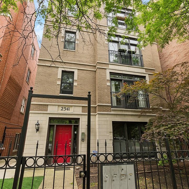 1st image of 2341 W Montrose Ave APT 1