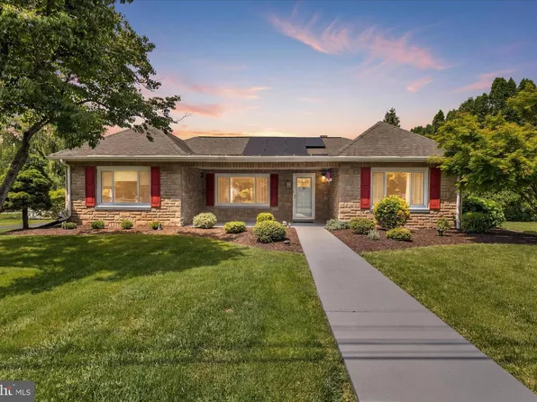 10 Nolt Ave, Willow Street, PA 17584