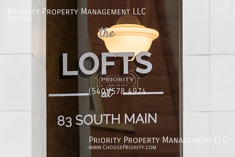 1BR 1BA Apartment Downtown Harrisonburg — Photo 1