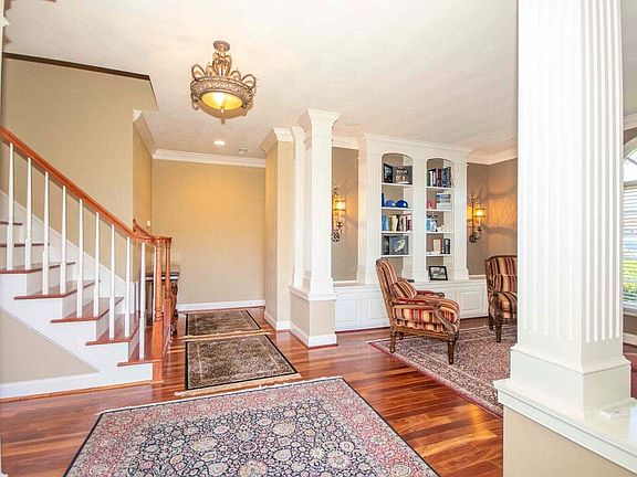 3rd image of 3233 Northshire Ct