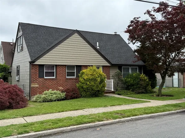 389 Kirkman Avenue, Elmont, NY 11003