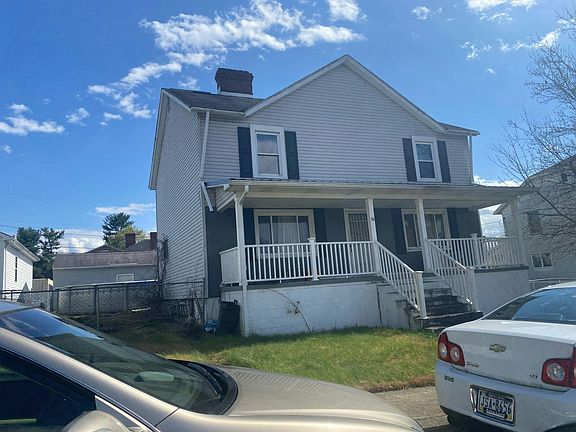 3rd image of 36 1st St