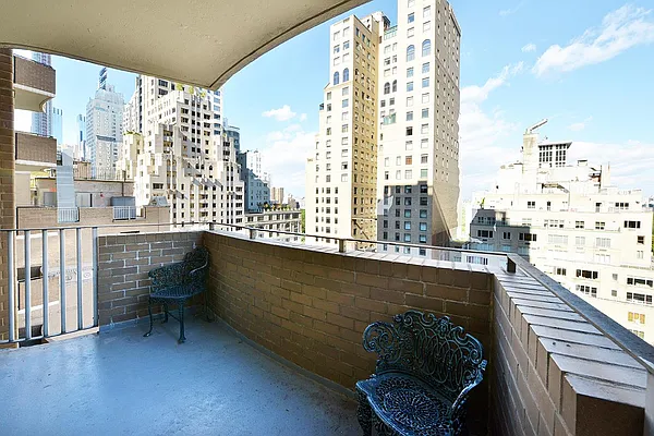 Sold by A & I Broadway | media 31