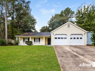 911 Riverstone Way, Woodstock, GA 30188