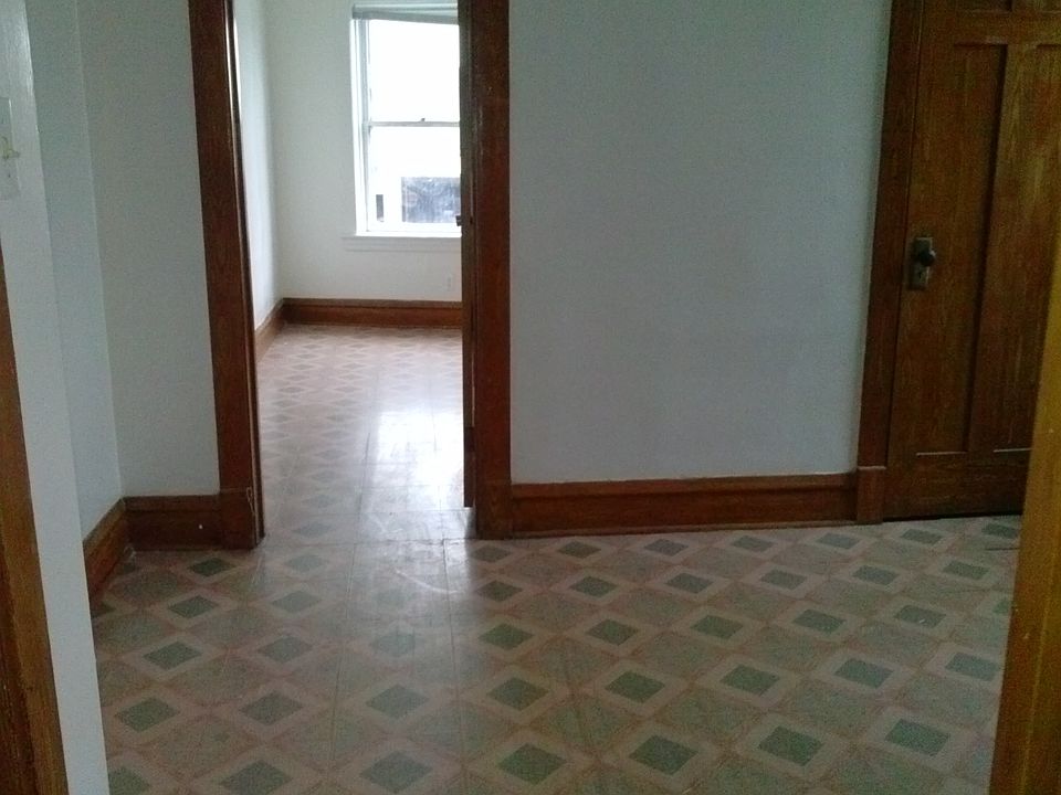 2nd image of 1503 W Lake St APT 5