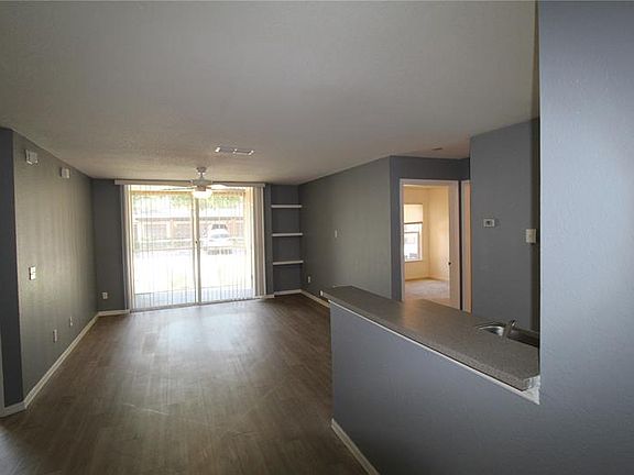 4th image of 8801 Latrec Ave #8105