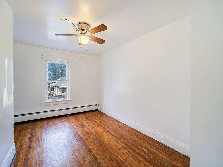 6 Elm St — Photo 27