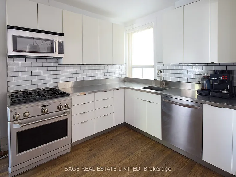 1158 College St #2 — Photo 5