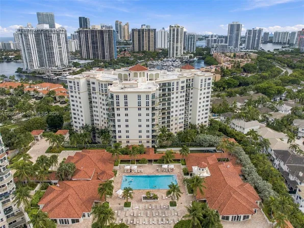 19900 E Country Club Dr APT 116, Aventura, FL 33180
