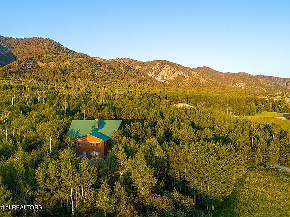 2nd image of 144 Roberts Rd