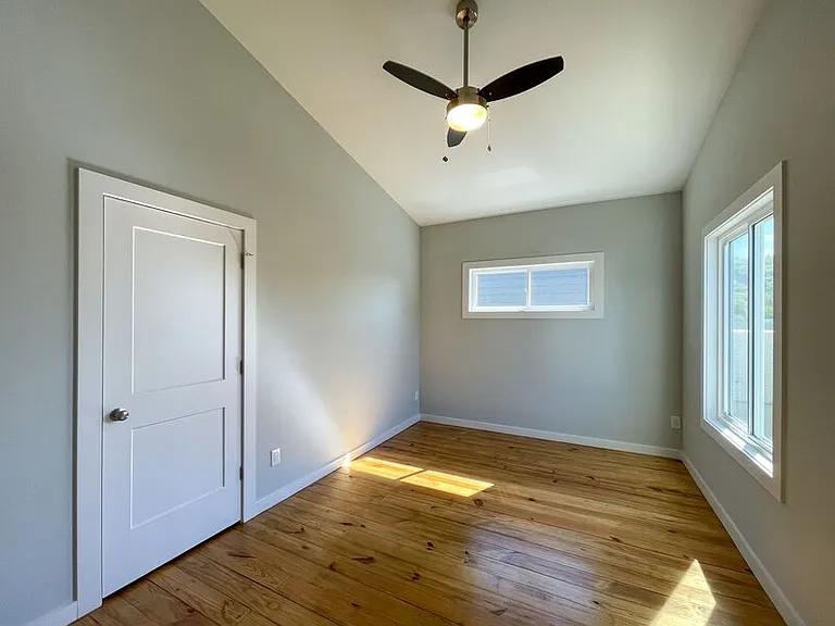 74 E Cascade St — Photo 9