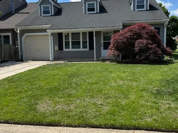 12 Irongate Dr, Voorhees, NJ 08043