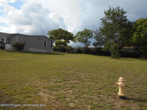 5th image of 15993 Brookridge Blvd
