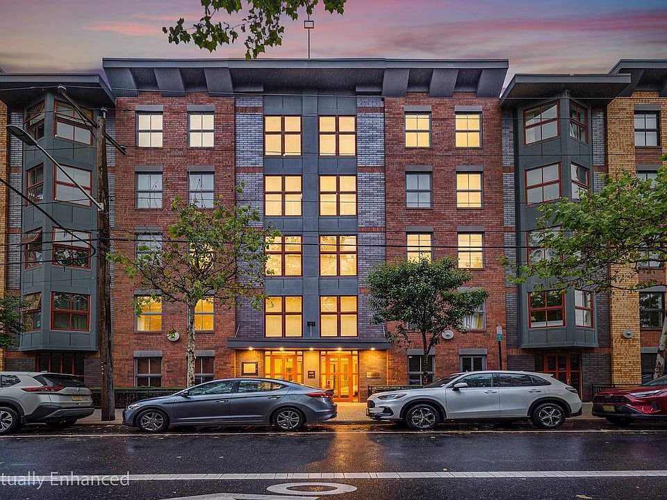 1st image of 812 Grand St APT 424