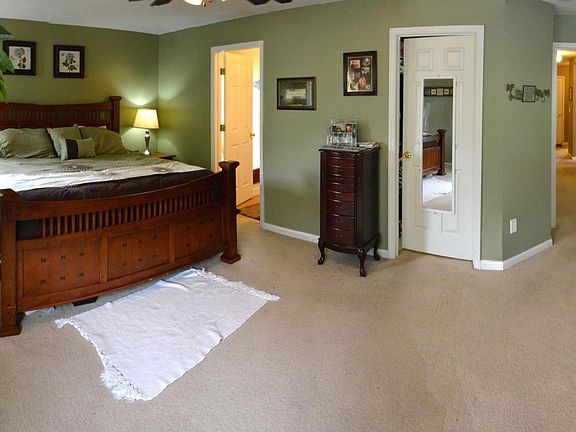 5th image of 1929 Old Moss Ln