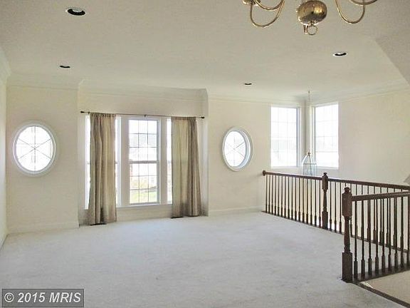 3rd image of 16561 Bramblewood Ln