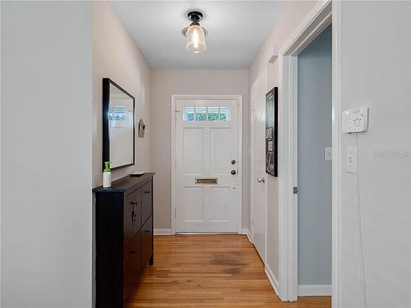 5th image of 2924 Clemwood St