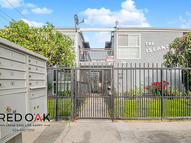 2828 Consol Ave #15B — Photo 10