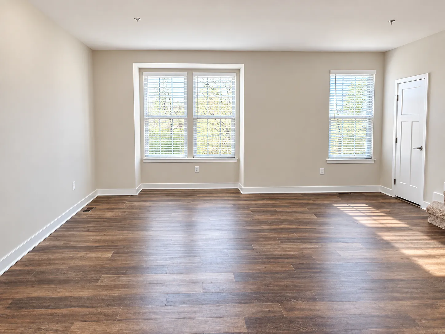3 bed, 2200 sqft, $3,150 — Photo 3