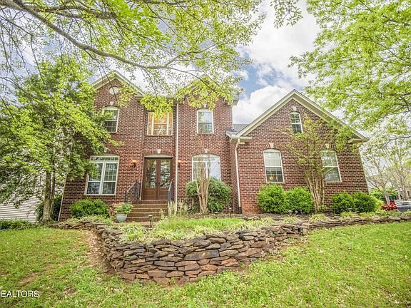 3rd image of 9013 Colebrook Ln