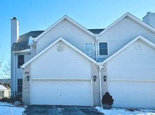 2035 Thornwood Cir, Saint Charles, IL 60174