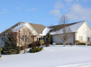 W237S9555 Klein Ln, Big Bend, WI 53103