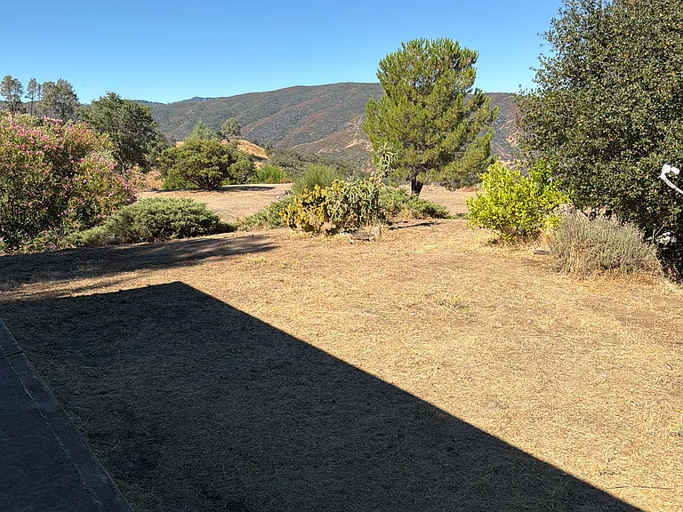 1166 Rimrock Dr — Photo 3